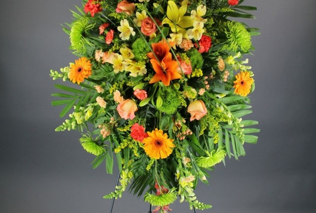 مقایسه تاج گلهای طبیعی و مصنوعی: مزایا و معایب 1