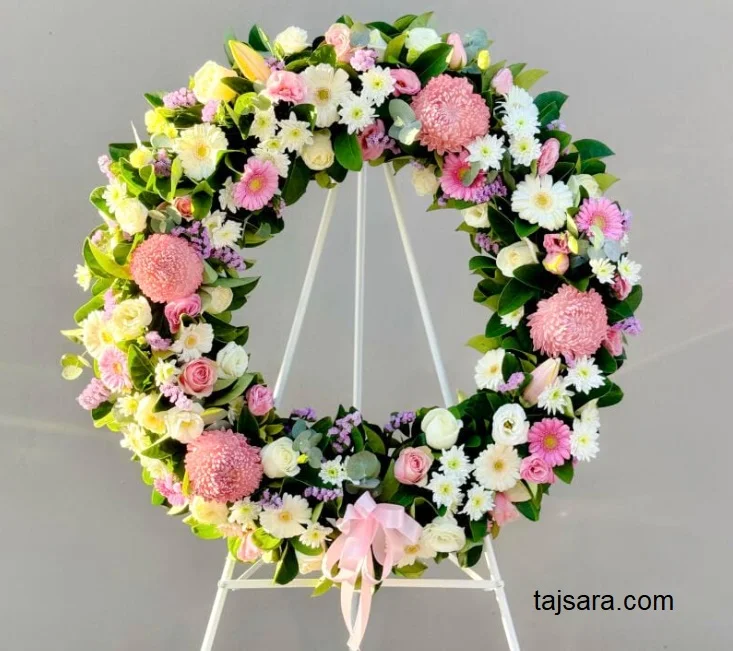 تأثیر رنگ و نوع گل‌ها در زیبایی تاج گل 1